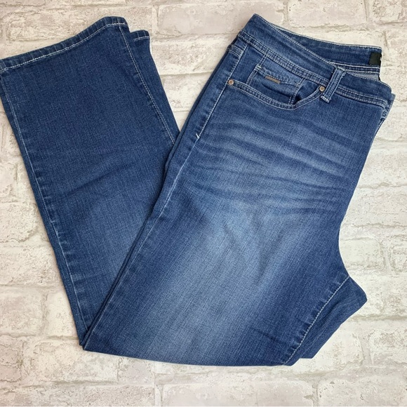 Nine West Pants - Nine West Taylor Cuff Capri Blue Denim EUC 12